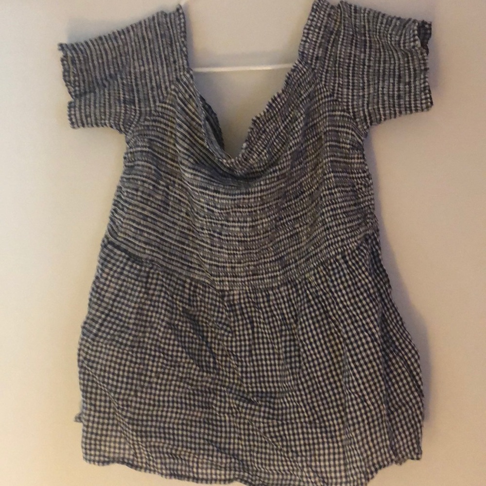 Off shoulder peplum Old Navy black and white top